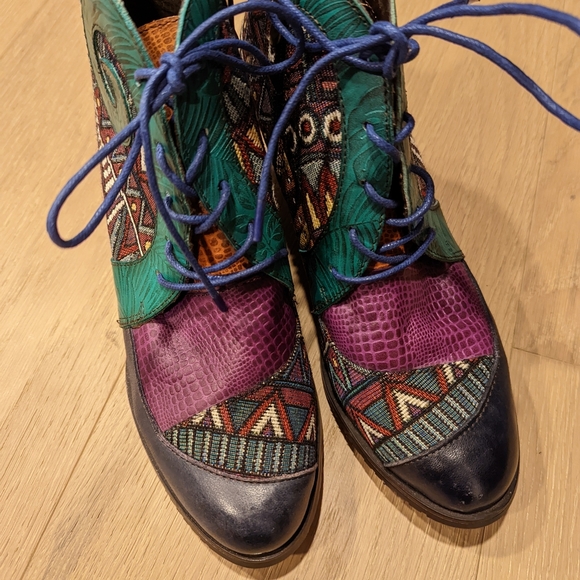 Colorful Patterned Ankle Boots - Picture 7 of 11